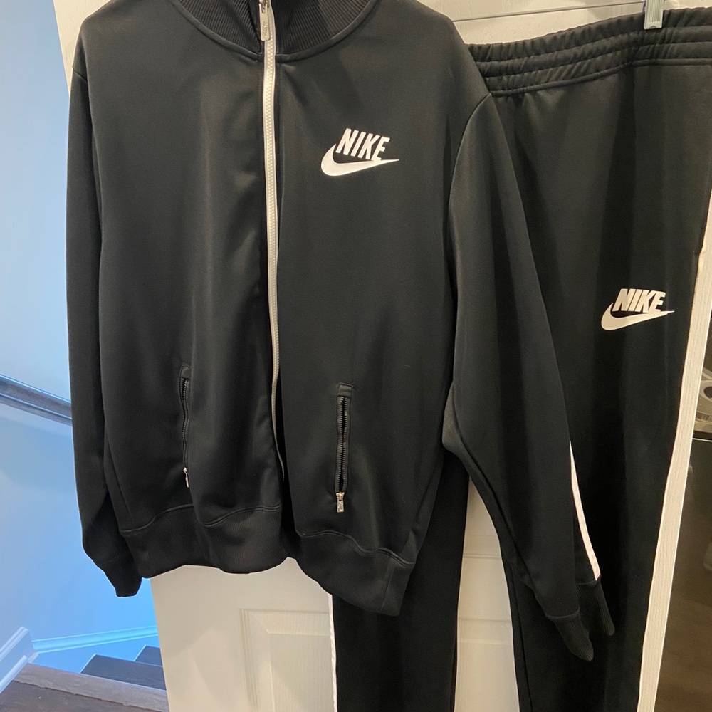 Nike jogging suit